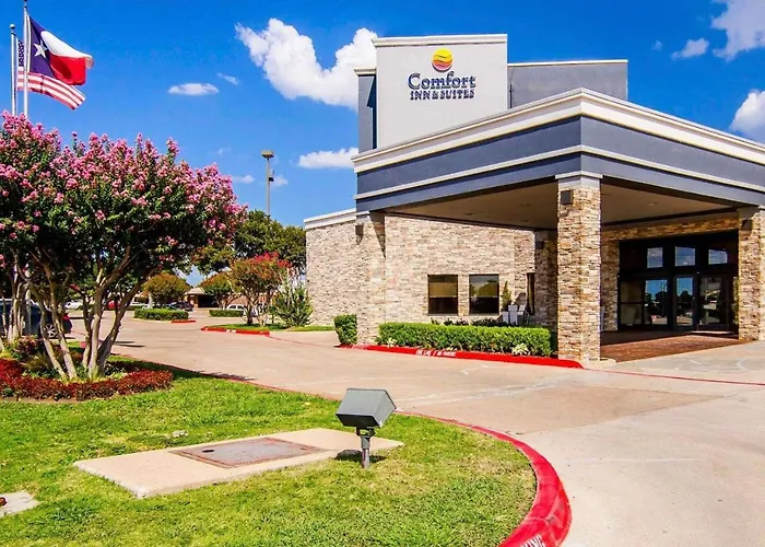 Comfort Inn & Suites Plano East